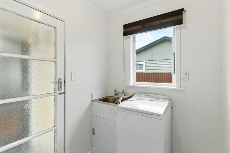 Photo of property in 2 Collingwood Street, Levin, 5510