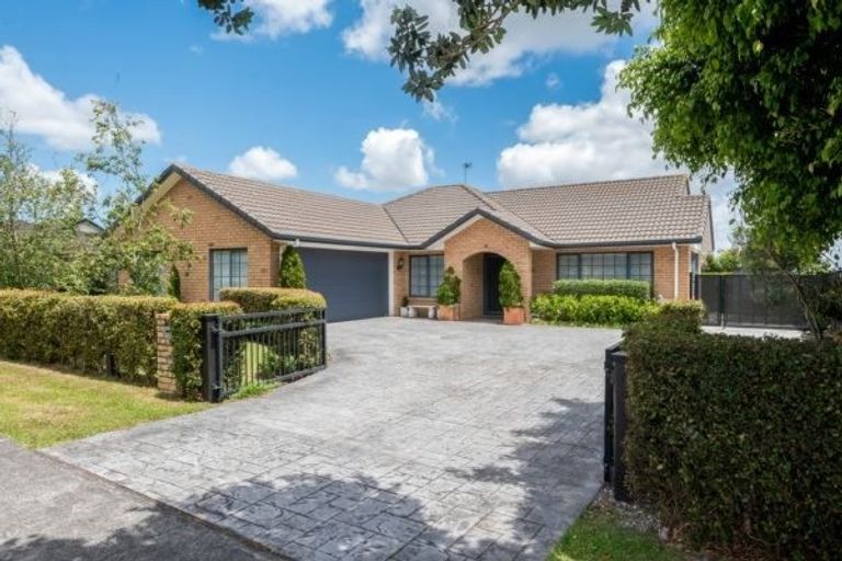 Photo of property in 201 Kilkenny Drive, East Tamaki Heights, Auckland, 2016