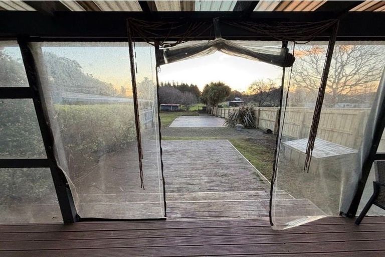 Photo of property in 172 Main Road South, Raumati South, Paraparaumu, 5032