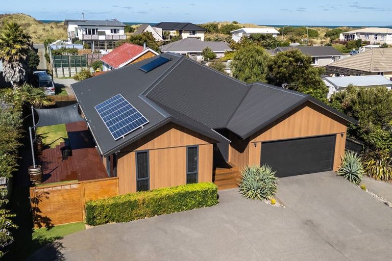 Photo of property in 287a Pine Avenue, South New Brighton, Christchurch, 8062