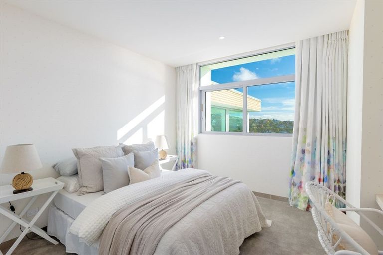 Photo of property in 6 Gazelle Lane, Redcliffs, Christchurch, 8081