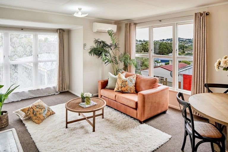 Photo of property in 55 Westmeath Street, Waitangirua, Porirua, 5024