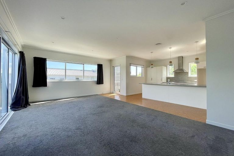 Photo of property in 175a Tukapa Street, Westown, New Plymouth, 4310