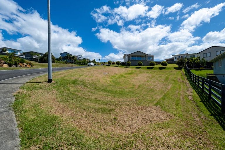 Photo of property in 12 Midgard Road, Coopers Beach, 0420