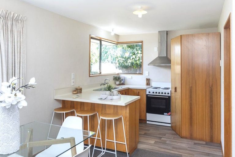 Photo of property in 2/84a Withells Road, Avonhead, Christchurch, 8042