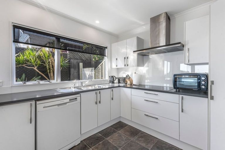 Photo of property in 45 Glamis Avenue, Bell Block, New Plymouth, 4312