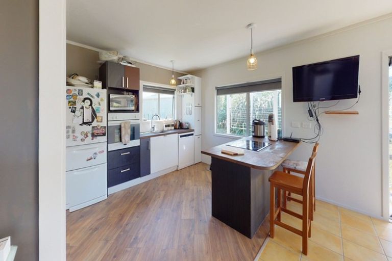 Photo of property in 106 Brandon Street, Featherston, 5710