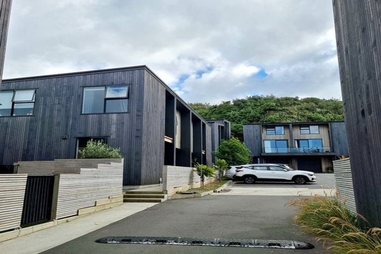 Photo of property in 9/20 Trent Street, Island Bay, Wellington, 6023