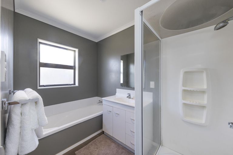 Photo of property in 62 Branigan Parade, Kelvin Grove, Palmerston North, 4414