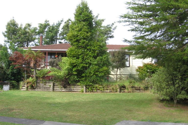 Photo of property in 11 Midgley Road, West Harbour, Auckland, 0618