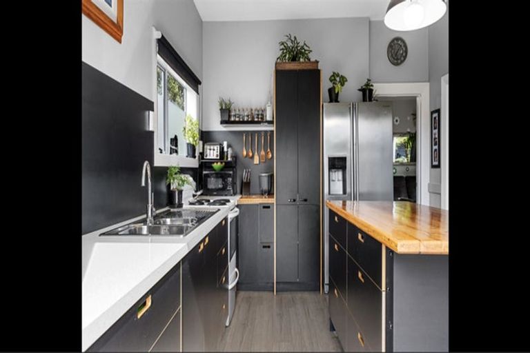 Photo of property in 31 Buccleugh Street, Phillipstown, Christchurch, 8011