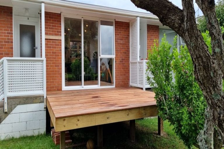 Photo of property in 2/83 Nile Road, Milford, Auckland, 0620