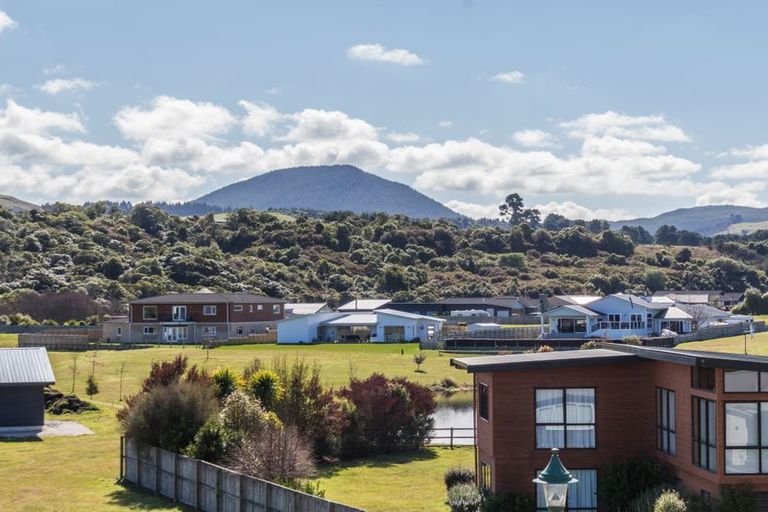 Photo of property in 161 Lisland Drive, Kinloch, Taupo, 3377