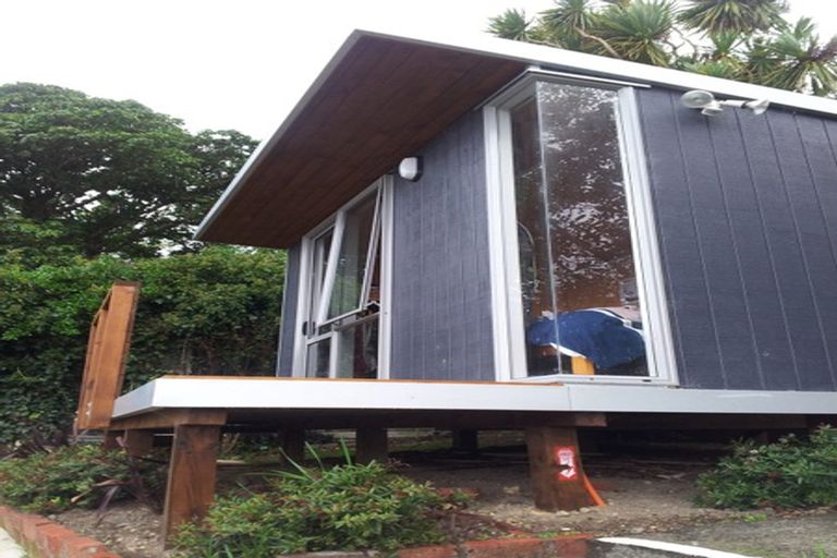 Photo of property in 66 Kelburn Parade, Kelburn, Wellington, 6012