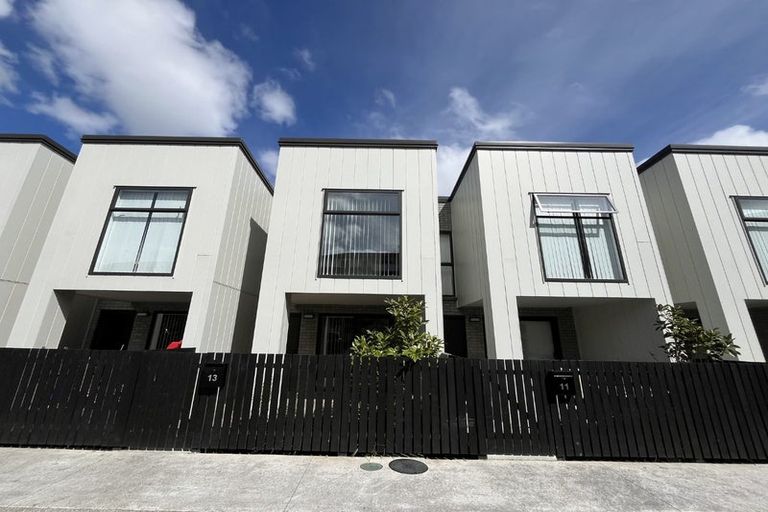 Photo of property in 13 Tukari Lane, Mangere Bridge, Auckland, 2022