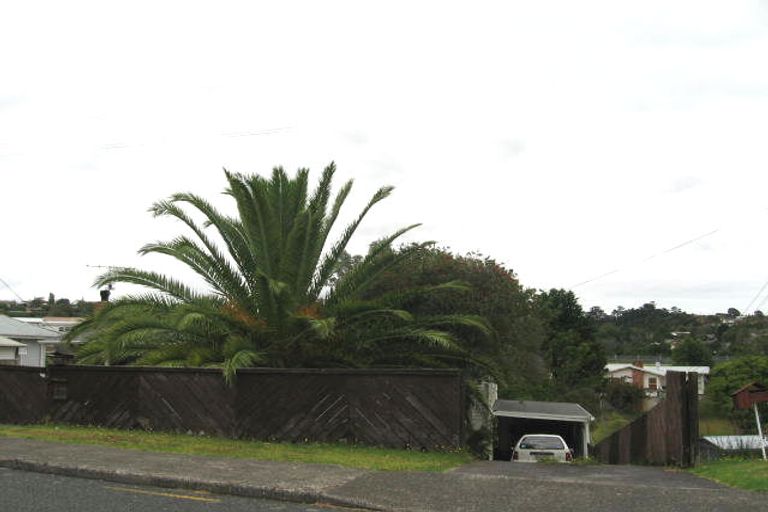 Photo of property in 4 Saffron Street, Birkdale, Auckland, 0626