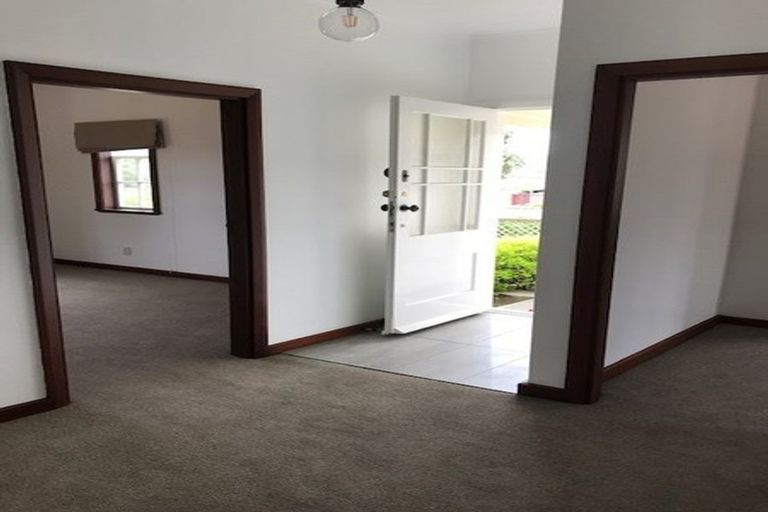 Photo of property in 6 Wayside, Miramar, Wellington, 6022