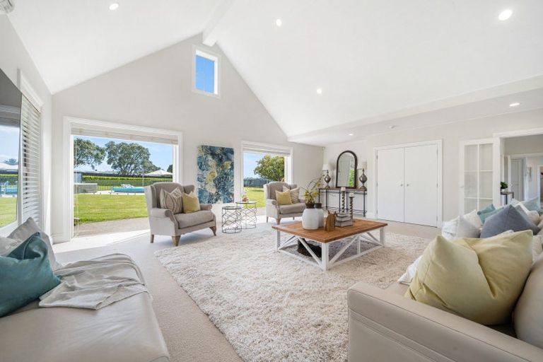 Photo of property in 287 Clifton Road, Whitford, Howick, 2571