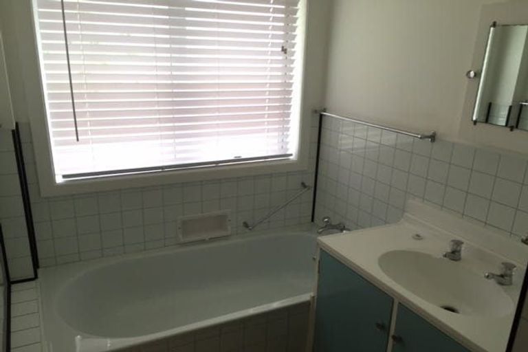 Photo of property in 8 Sutton Road, Drury, 2113