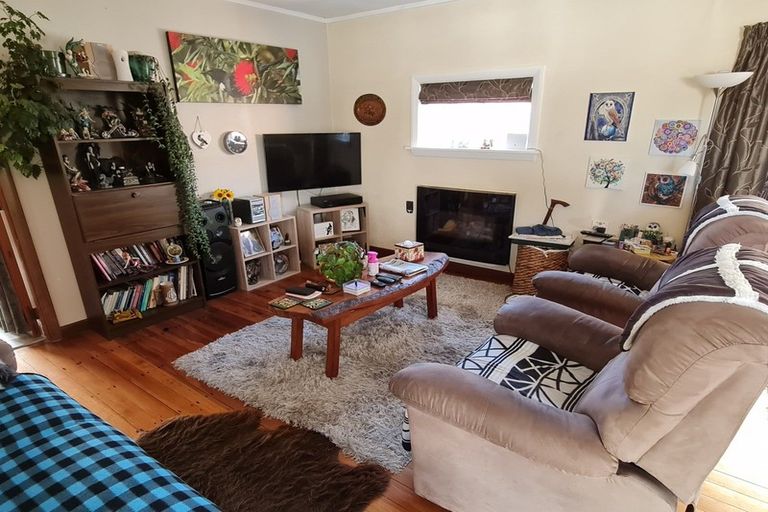 Photo of property in 84 Wakefield Street, Westport, 7825