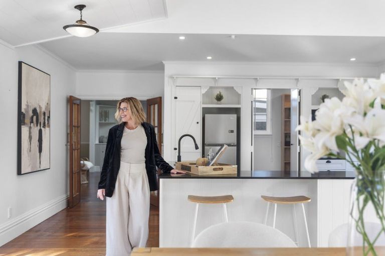 Photo of property in 100 Oxford Road, Okato, 4335