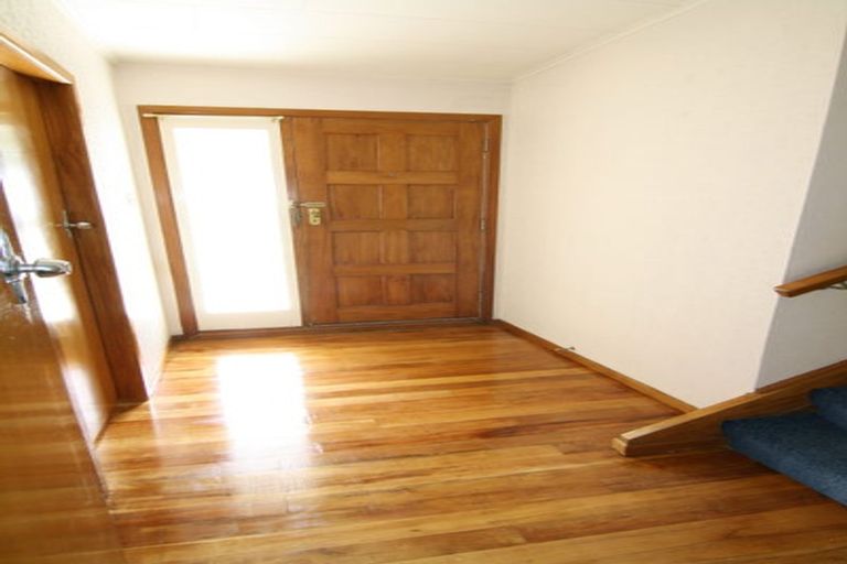 Photo of property in 10 Kamla Way, Khandallah, Wellington, 6035