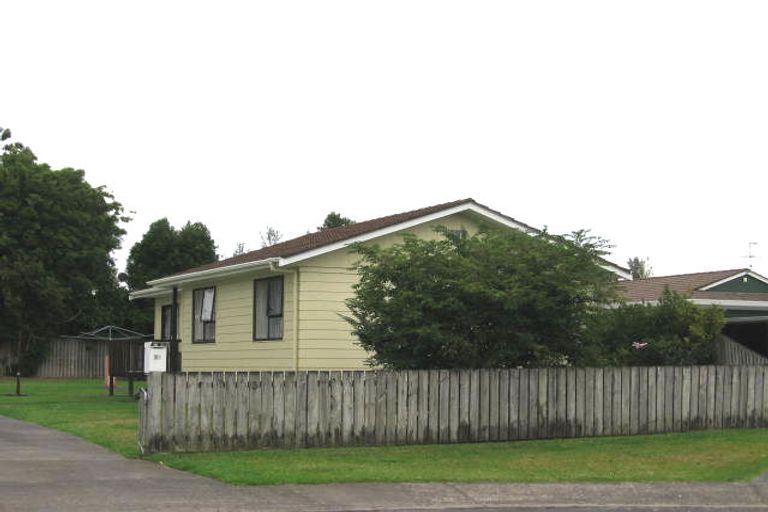 Photo of property in 20 Edwin Freeman Place, Ranui, Auckland, 0612