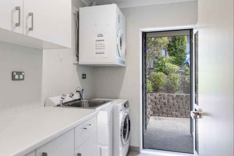 Photo of property in 11 Fendalton Place, Hatfields Beach, Orewa, 0931