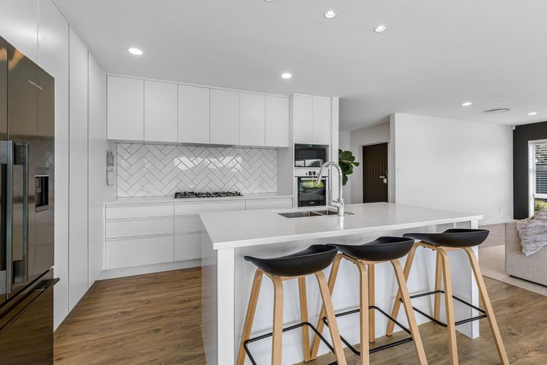 Photo of property in 7 Somerset Place, Stanmore Bay, Whangaparaoa, 0932