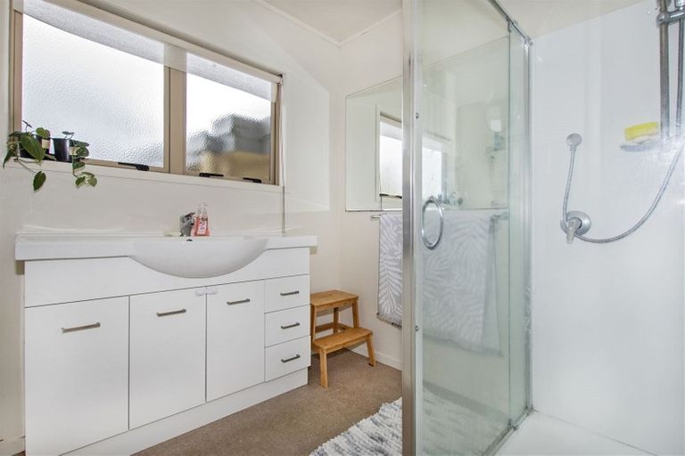 Photo of property in 2 Ross Street, Onerahi, Whangarei, 0110