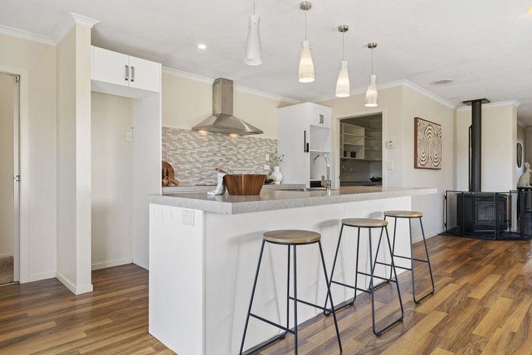 Photo of property in 4 Camellia Lane, Carterton, 5713
