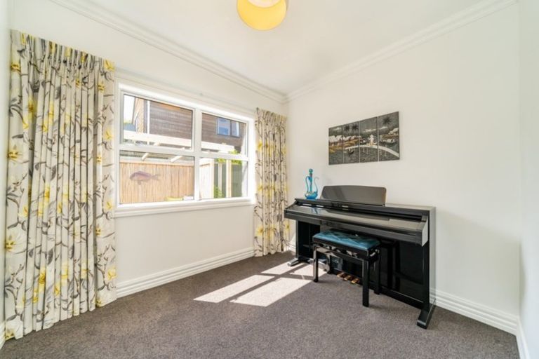 Photo of property in 16 Oriental Street, Petone, Lower Hutt, 5012