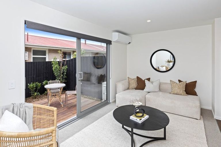 Photo of property in 2/94 Mathesons Road, Phillipstown, Christchurch, 8011