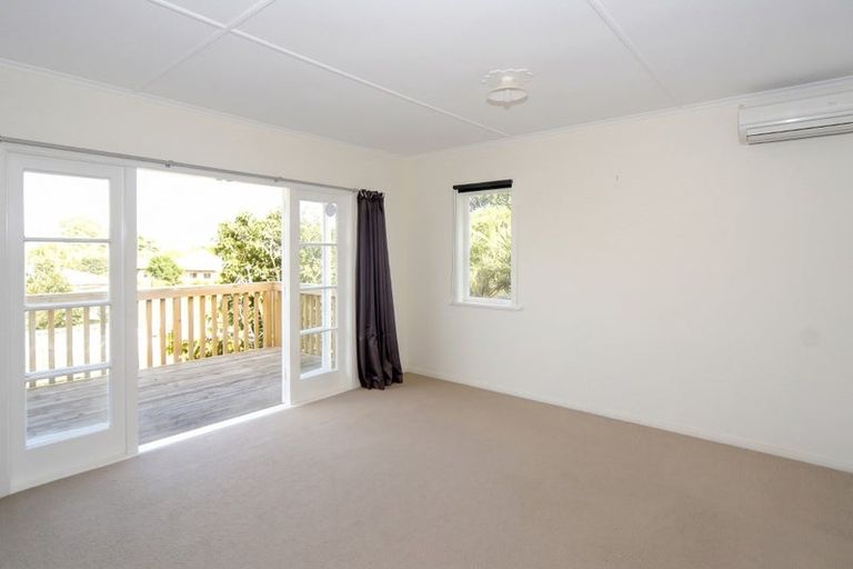 Photo of property in 81 Ruahine Street, Paraparaumu, 5032