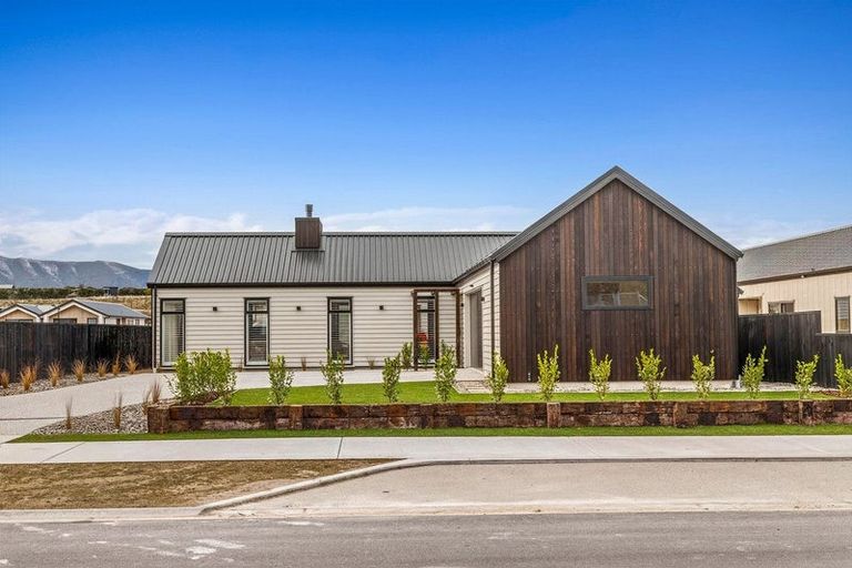 Photo of property in 39 Atkins Road, Luggate, Wanaka, 9382