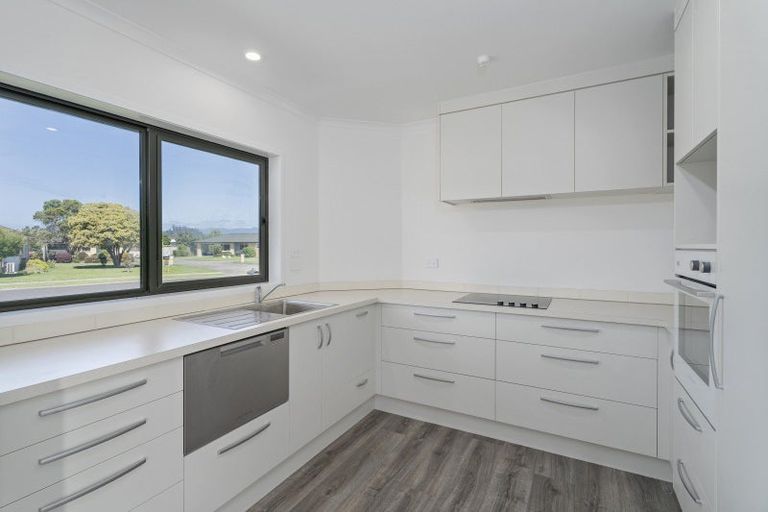 Photo of property in 21 Seascape Avenue, Whitianga, 3510