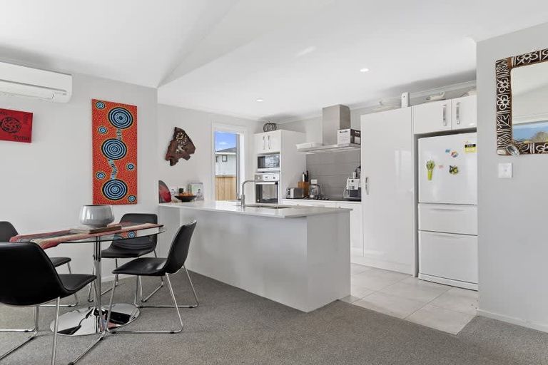 Photo of property in 18 Richardson Road, Omokoroa, 3114