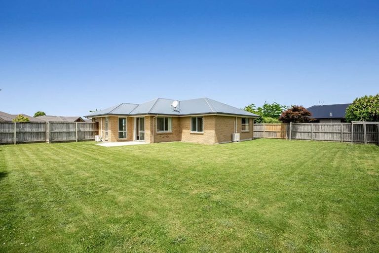 Photo of property in 69 Acacia Avenue, Rangiora, 7400