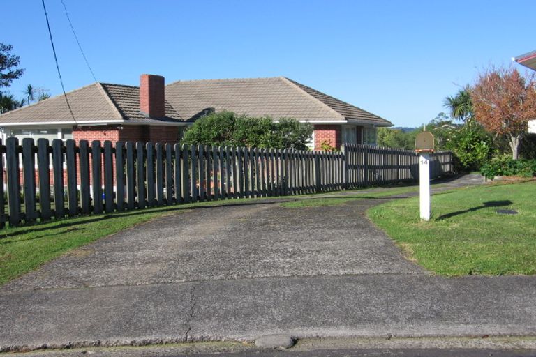 Photo of property in 14 Fairlea Road, Te Atatu South, Auckland, 0610