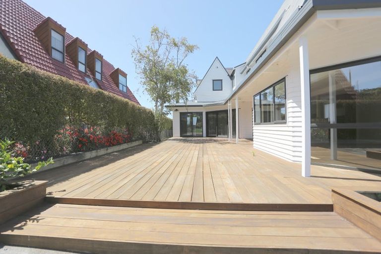 Photo of property in 128 Beach Road, Castor Bay, Auckland, 0620