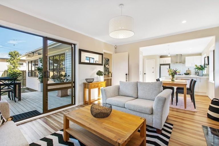 Photo of property in 36 Alma Crescent, Papakura, 2110