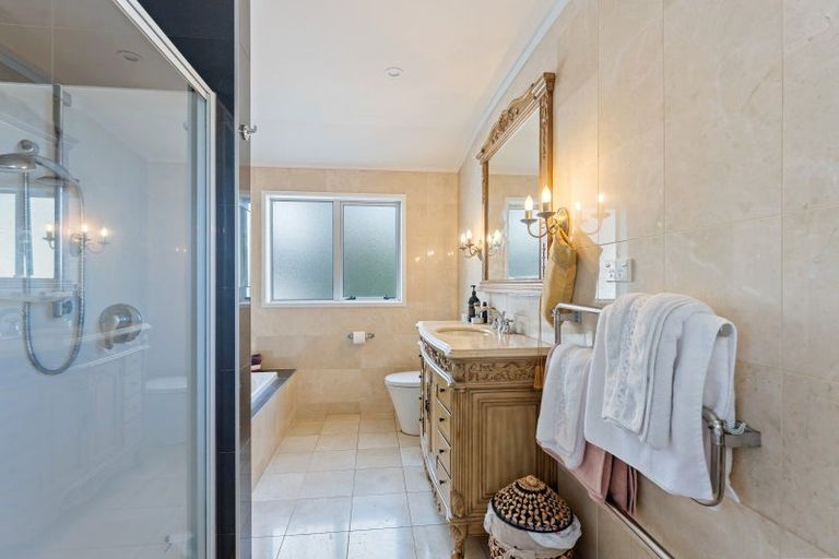 Photo of property in 103 Winara Avenue, Waikanae, 5036