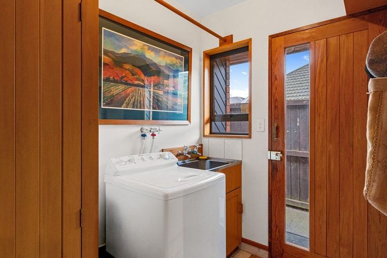 Photo of property in 2/4 Herbs Place, Cashmere, Christchurch, 8022