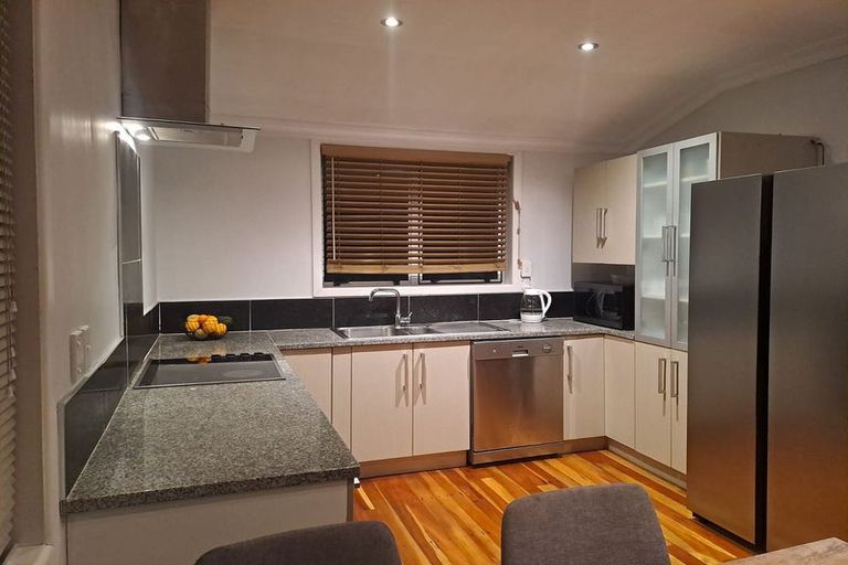 Photo of property in 1/142 Clovelly Road, Bucklands Beach, Auckland, 2012