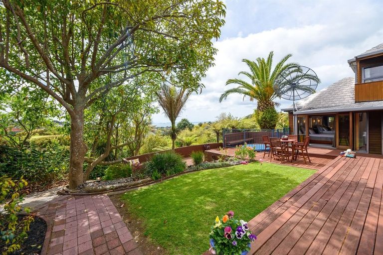 Photo of property in 16 Braemar Road, Castor Bay, Auckland, 0620