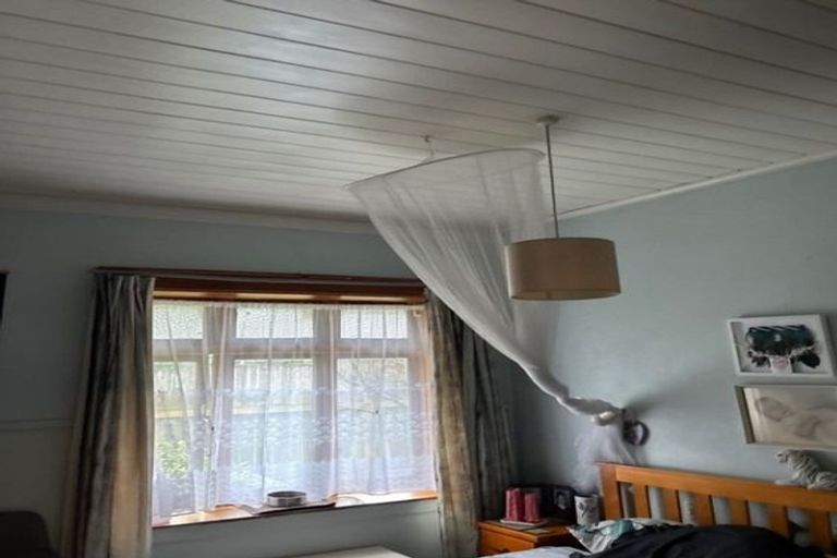 Photo of property in 64 Seaview Road, Paraparaumu Beach, Paraparaumu, 5032