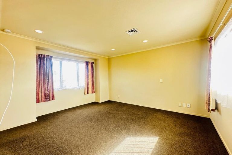 Photo of property in 5 Drumbeg Close, Flat Bush, Auckland, 2019