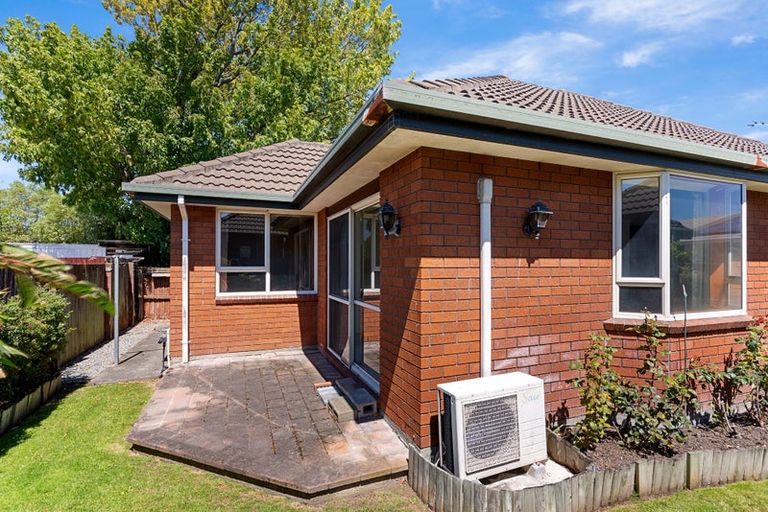 Photo of property in 3/43 Lyndon Street, Riccarton, Christchurch, 8041