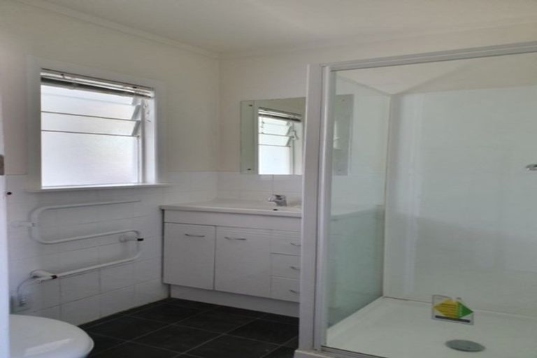 Photo of property in 3/191 Onewa Road, Birkenhead, Auckland, 0626