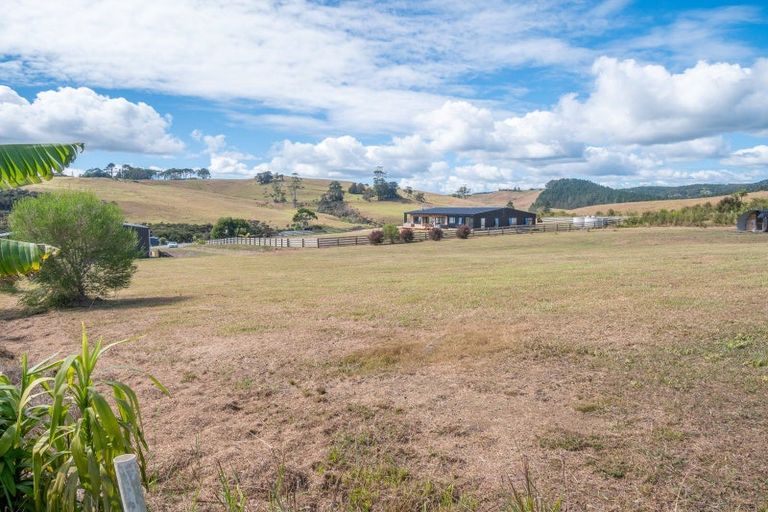 Photo of property in 10 Amelie Place, Coopers Beach, 0420